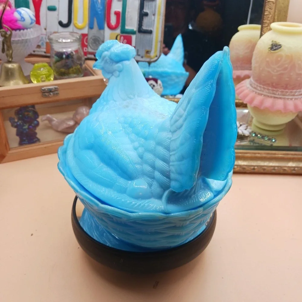 Vintage VALLERYSTHAL Blue Slag Glass Hen On Nest Covered Dish 8.5
